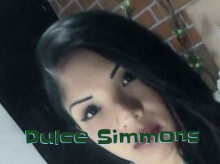 Dulce_Simmons