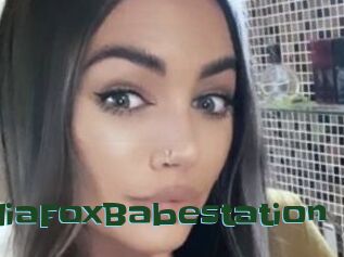 MeliaFoxBabestation